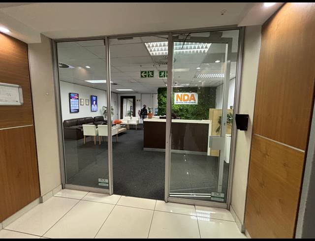 1,468M² OFFICE TO LET IN CAPE TOWN CITY CENTRE
